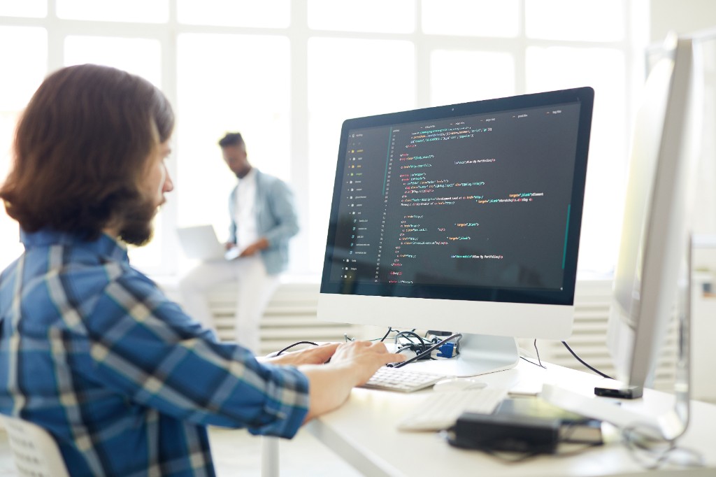 Développeur en reprise et refonte de code sur un projet existant