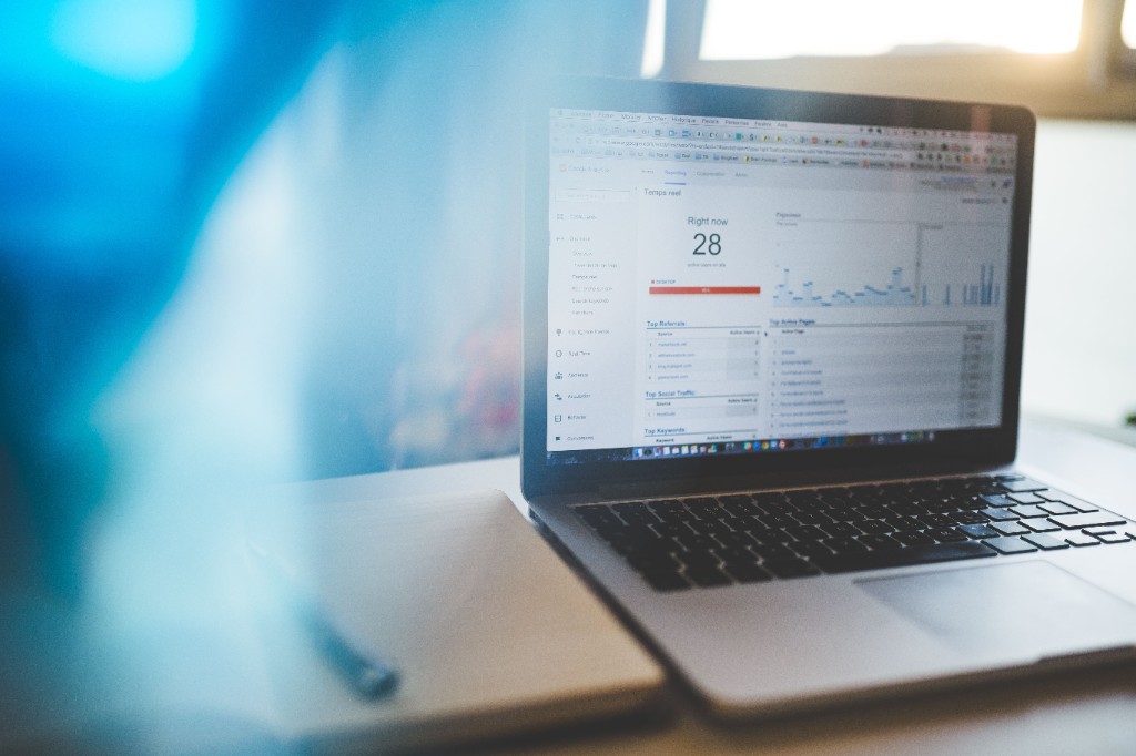 SiteGarde — suivi en temps réel du trafic et des pages actives